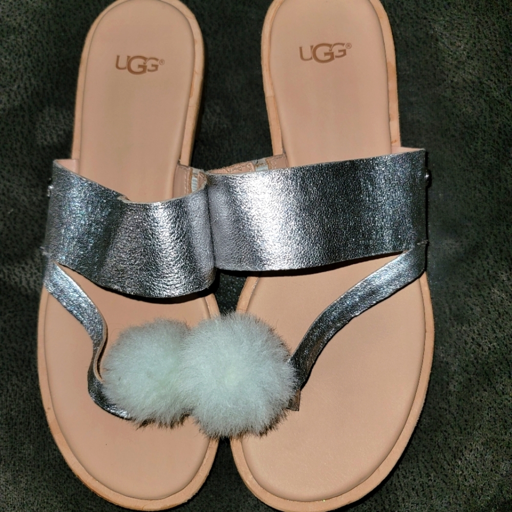 UGG sandals size 7.5